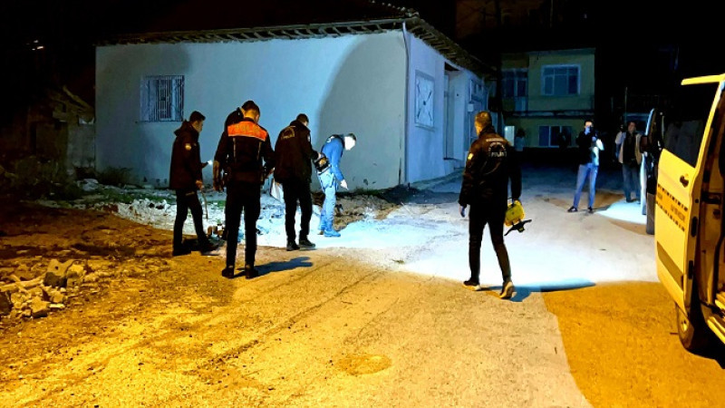 Cemal Gürsel'de Parkta Çıkan Silahlı Kavgada 1 Kişi Yaralandı