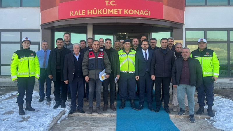 Malatya İl Jandarma Ekipleri Kale'de Bilgilendirme Toplantısı Yaptı