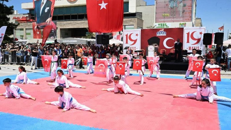 Malatya'da 19 Mayıs Gençlik ve Spor Bayramı Etkinliklerle Kutlandı