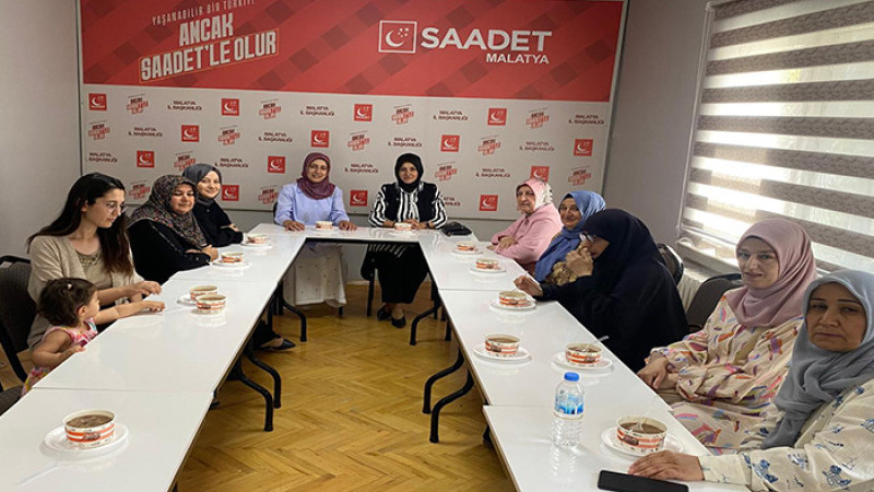 Saadet Partisi Malatya Kadın Kolları Aşure Programı Düzenledi