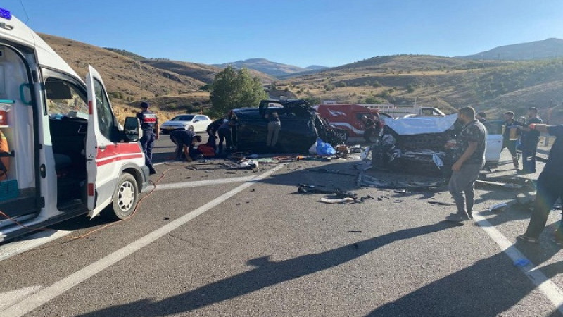 Malatya Akçadağ Develi Mevkiinde Trafik Kazası: 4 Ölü, 2 Yaralı