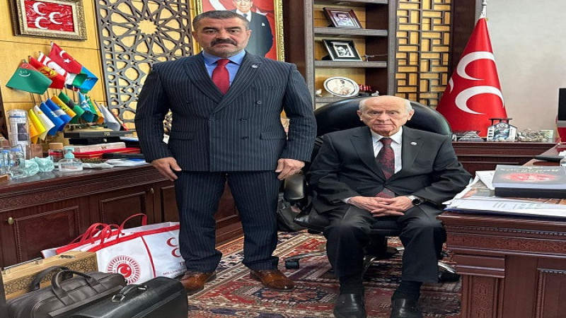  Bülent Avşar: “Bizimkisi Bir Sevda, Duruşu Eskimeyen Bir Yolculuk”