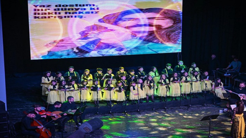  “Küçük Kalplerden Büyük Ezgiler” Çocuk Korosu Konserine Yoğun İlgi