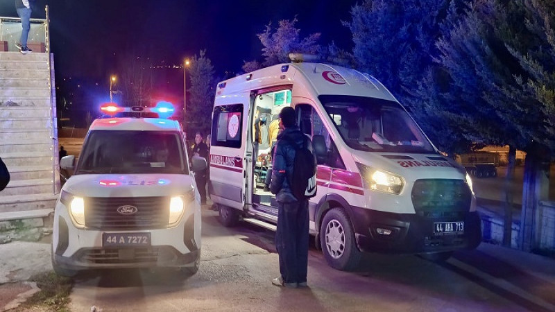 İnönü Üniversitesi 4. Sınıf Öğrencisi 3. Kattan Düşerek Ağır Yaralandı