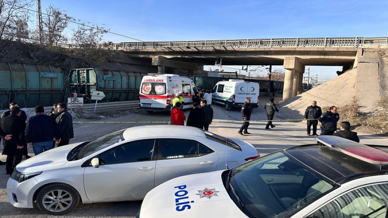 Trenin Çarptığı 17 Yaşındaki Lise Son Sınıf Öğrencisi Hayatını Kaybetti