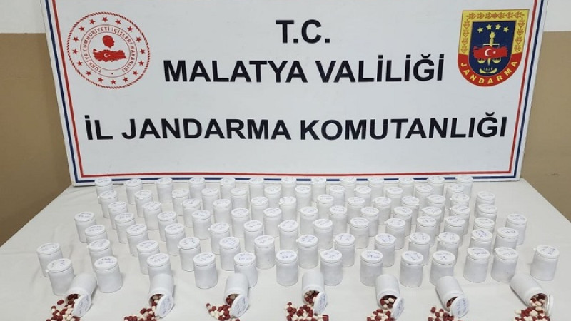 Malatya'da Jandarma Ekipleri 5.561 Sentetik Hap Ele Geçirildi