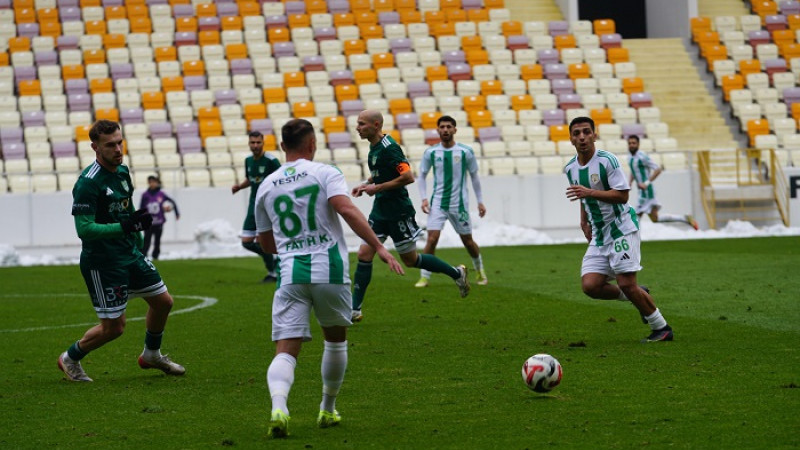 Yeşilyurtspor Sahasında  Lider 12 Bingölspor'a 1-0 Yenildi