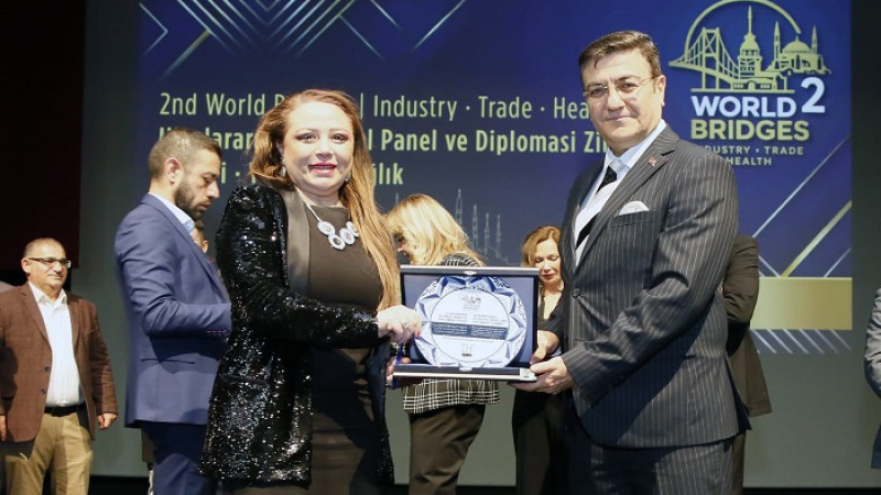 Prof. Dr. Aysun Bay,  SATKOF ve USTKON'la İş Birliği İçindeyiz