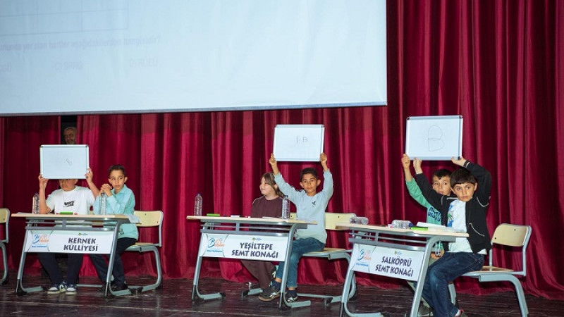  Bilgi Yarışmasında Semt Konakları Öğrencileri Kıyasıya Yarıştı