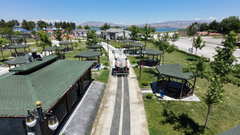 Battalgazi'de Kırkgöz Sahil Parkı’nda Yaz Temizliği Yapılıyor