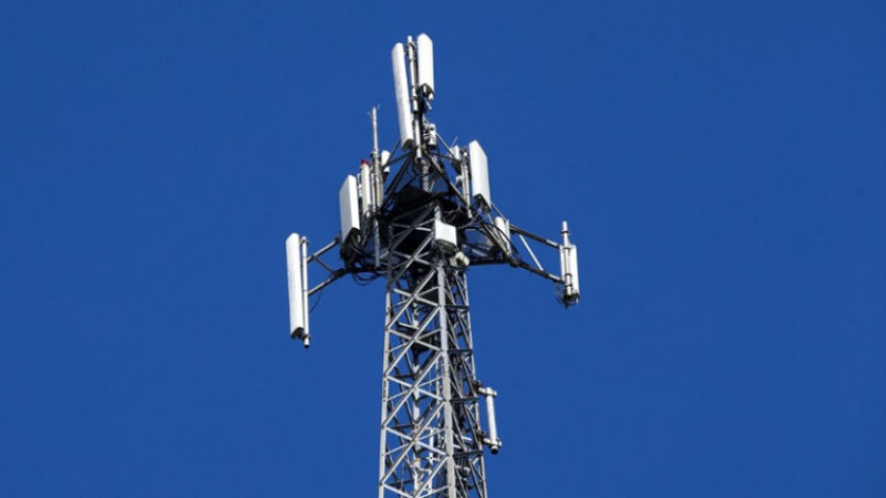 Tepeye Çıkmadan Telefon Çekmiyor: Köy Halkından Baz İstasyonu Çağrısı