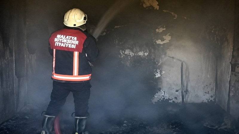 Doğanyol'da Çıkan Yangında (89) Fikriye Karakaya Hayatını Kaybetti