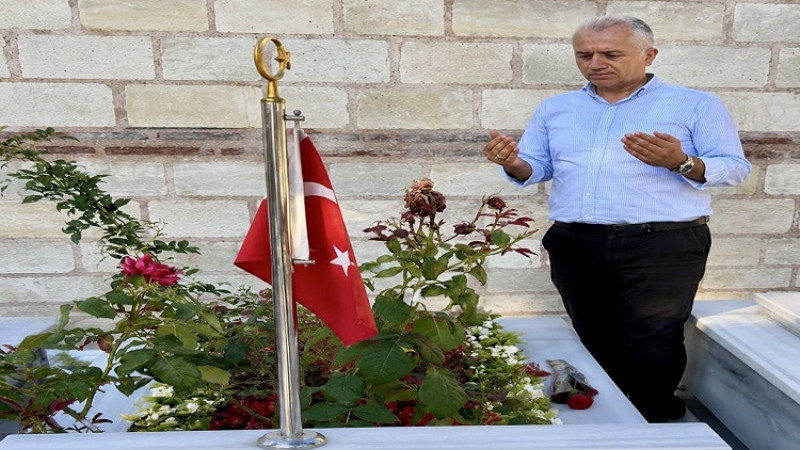 Ahmet  Özköse: 15 Temmuz Gecesi Türkiye Diz Çökmedi”