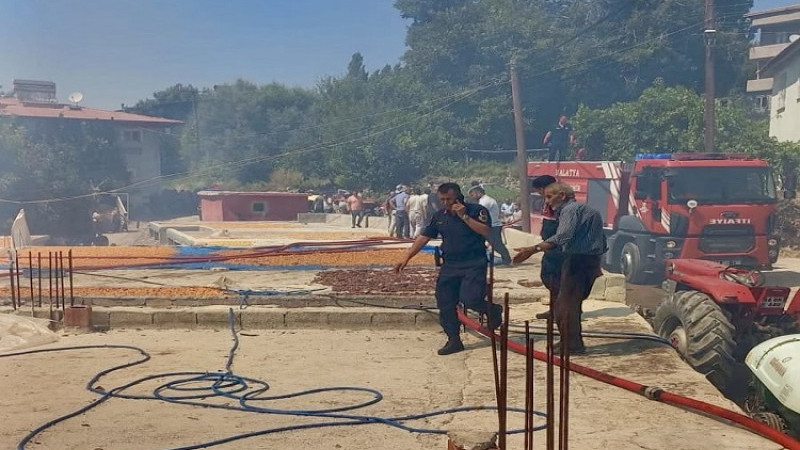 Darende Yeşiltaş Mahallesi’nde Çıkan Yangına Müdahale Sürüyor