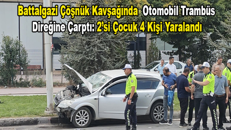 Çöşnük Kavşağında Otomobilin Trambüs Direğine Çarptı. 4 Yaralı